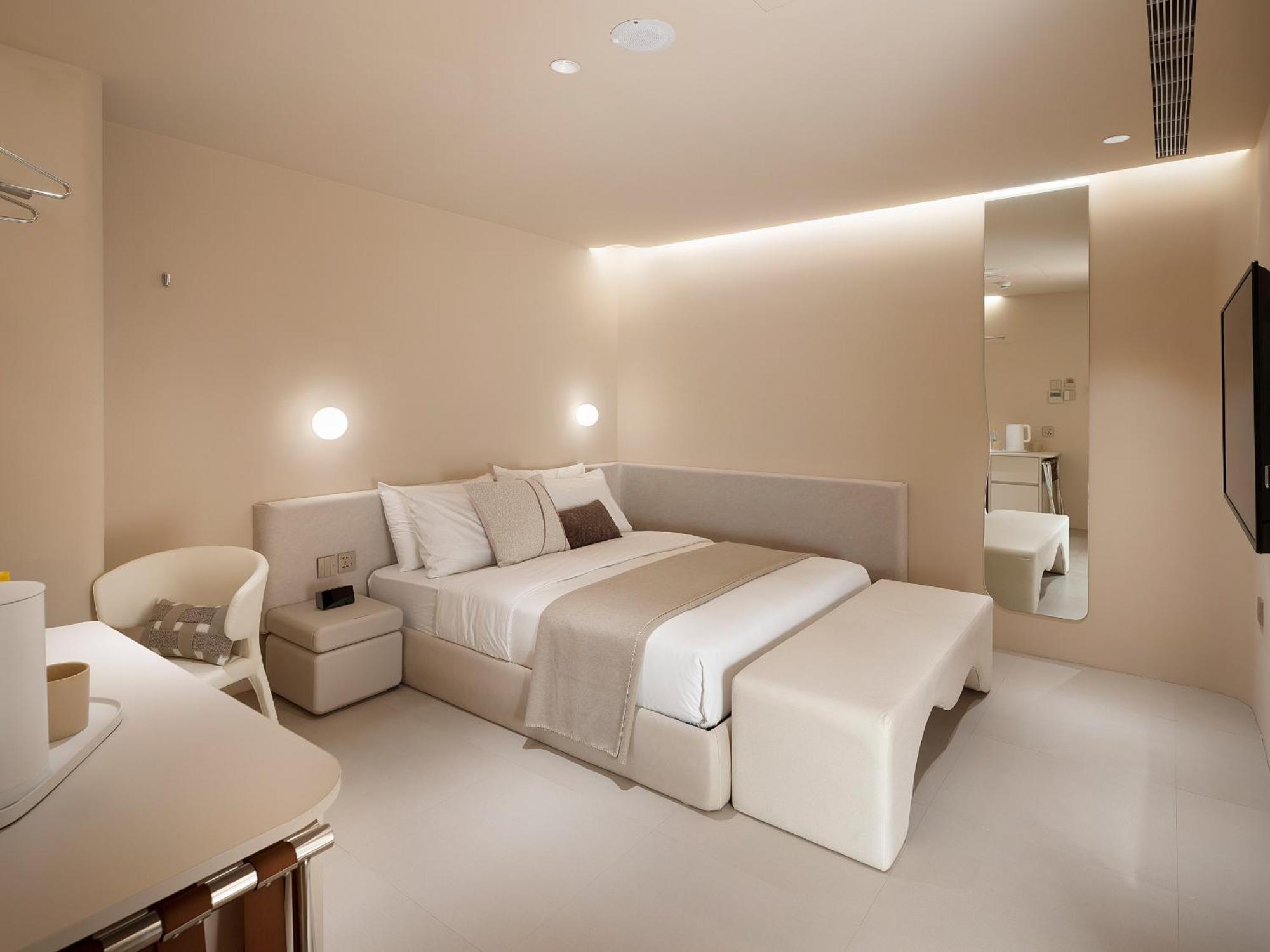 Lore Hotel Taipei Exterior photo