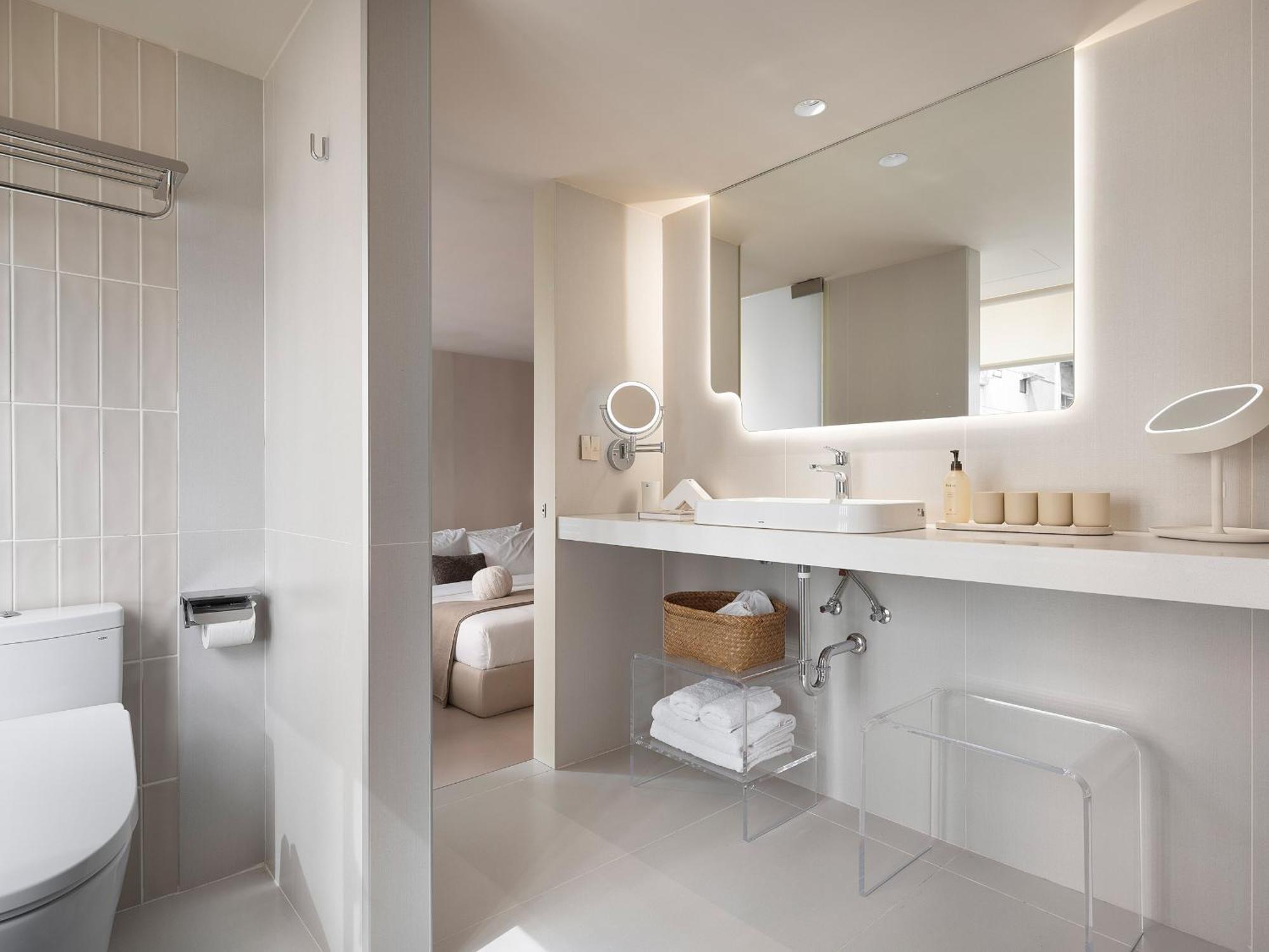 Lore Hotel Taipei Exterior photo